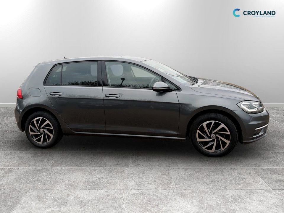 Used Volkswagen Golf 2019 for sale - 78096832: Photo 2