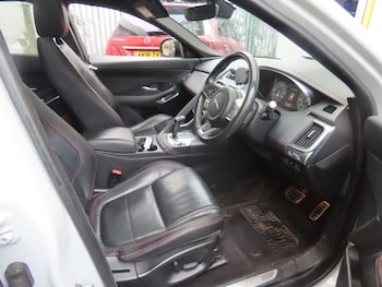 Used Jaguar E-Pace 2020 for sale - 77563793: Photo