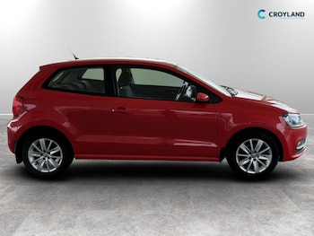 Used Volkswagen Polo 2015 for sale - 77849930: Photo