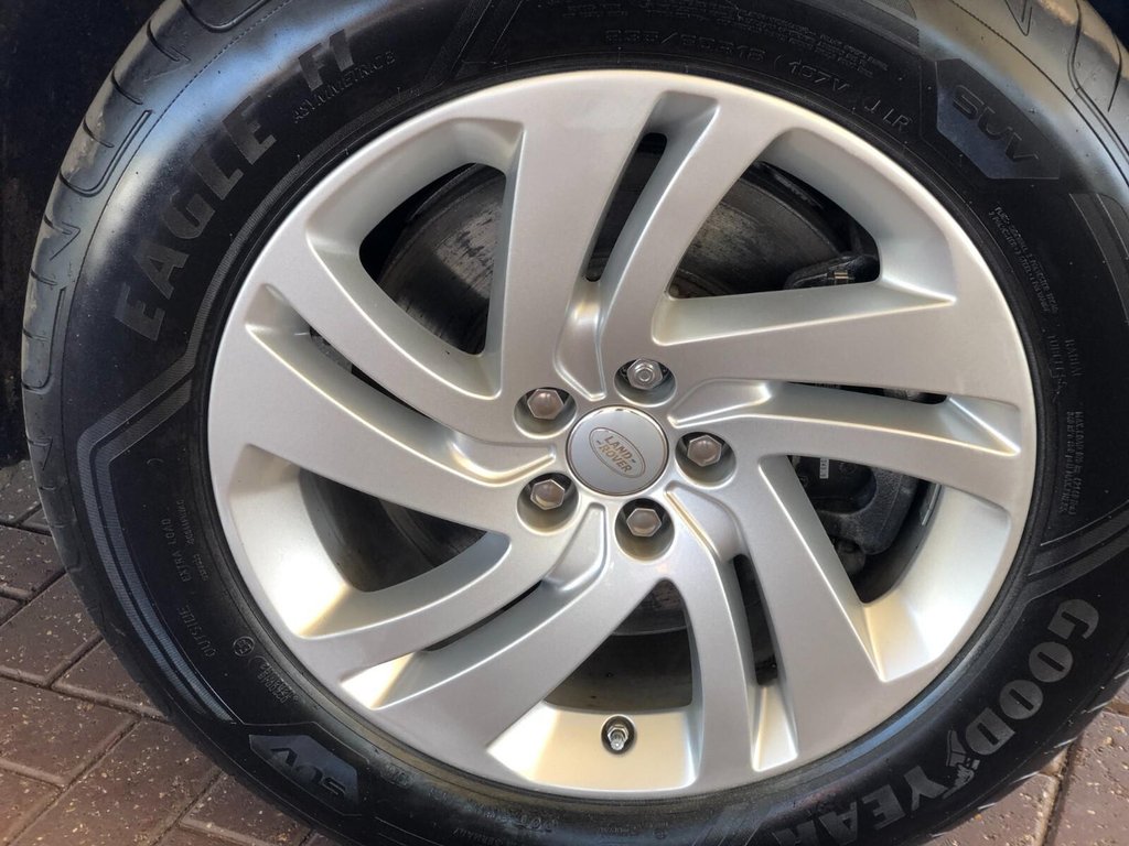 Used Land Rover Discovery Sport 2021 for sale - 77258309: Photo 24