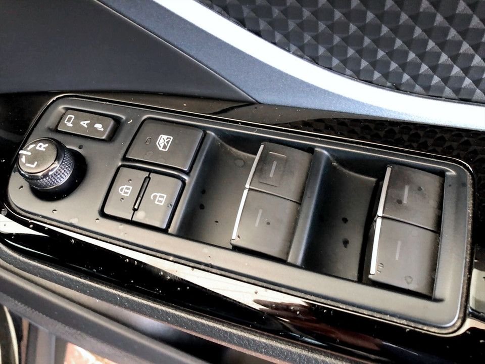 Used Toyota C-HR 2020 for sale - 77258324: Photo 8