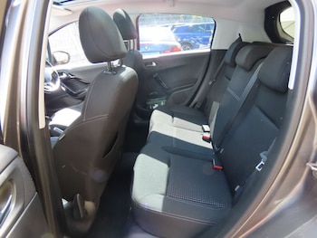Used Peugeot 208 2018 for sale - 79598715: Photo