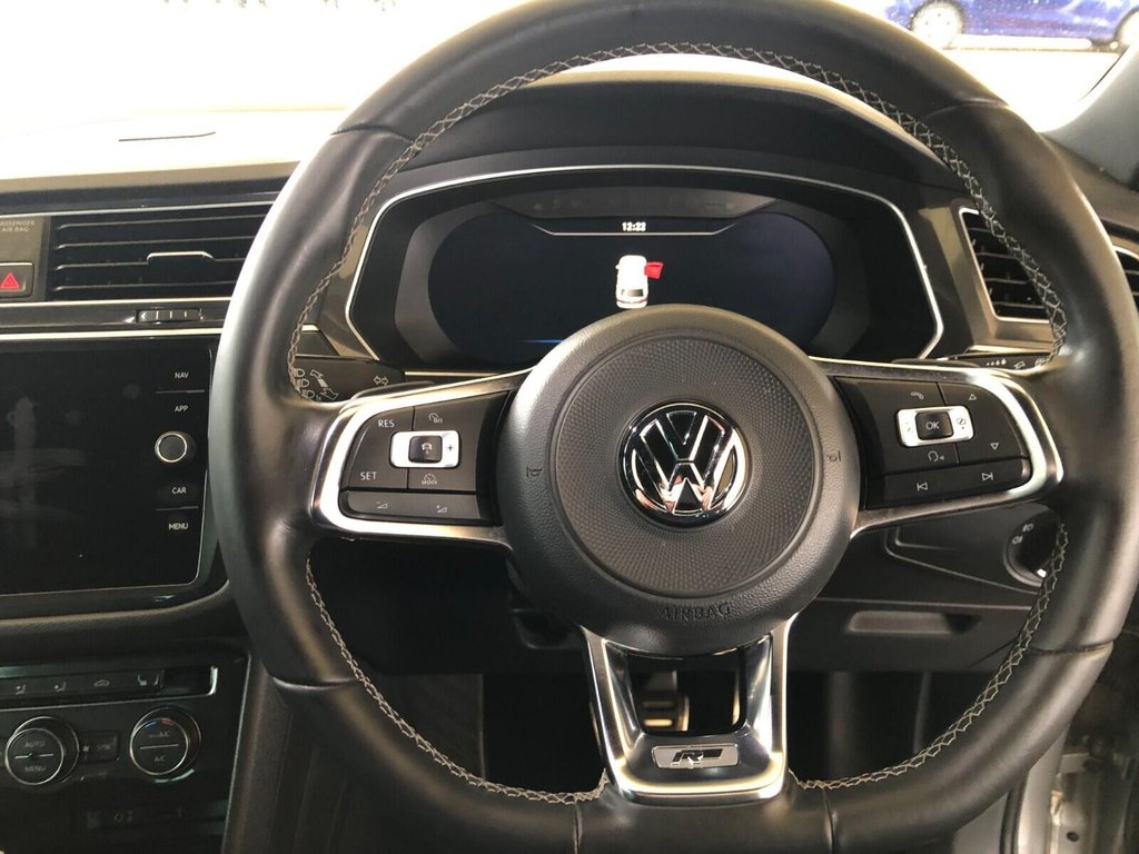 Used Volkswagen Tiguan 2017 for sale - 77258199: Photo 30