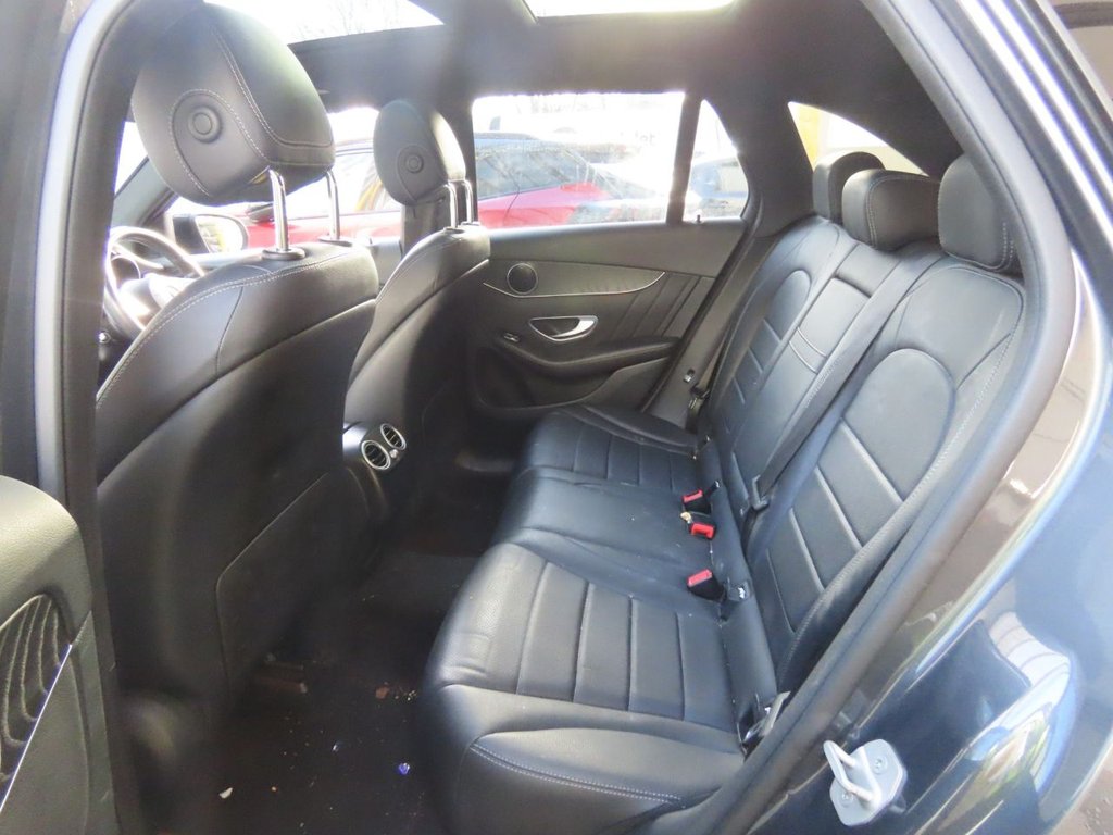 Used Mercedes-Benz GLC 2016 for sale - 77437075: Photo 4