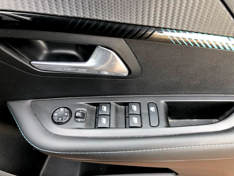 Used Peugeot 208 2021 for sale - 77258250: Photo 11