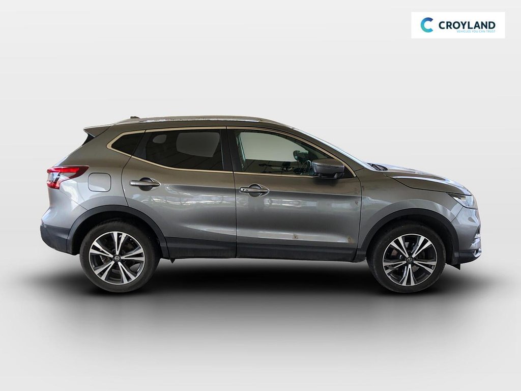 Used Nissan Qashqai 2017 for sale - 77258158: Photo 2