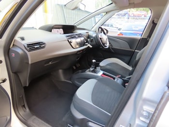 Used Citroen C4 Picasso 2016 for sale - 79567352: Photo