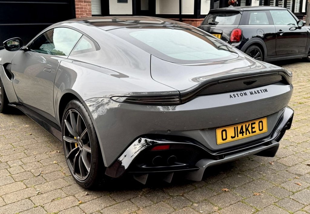 Used Aston Martin Vantage 2019 for sale - 76333523: Photo 2