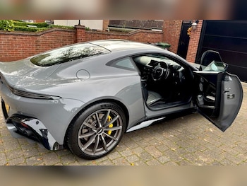 Used Aston Martin Vantage 2019 for sale - 76333523: Photo