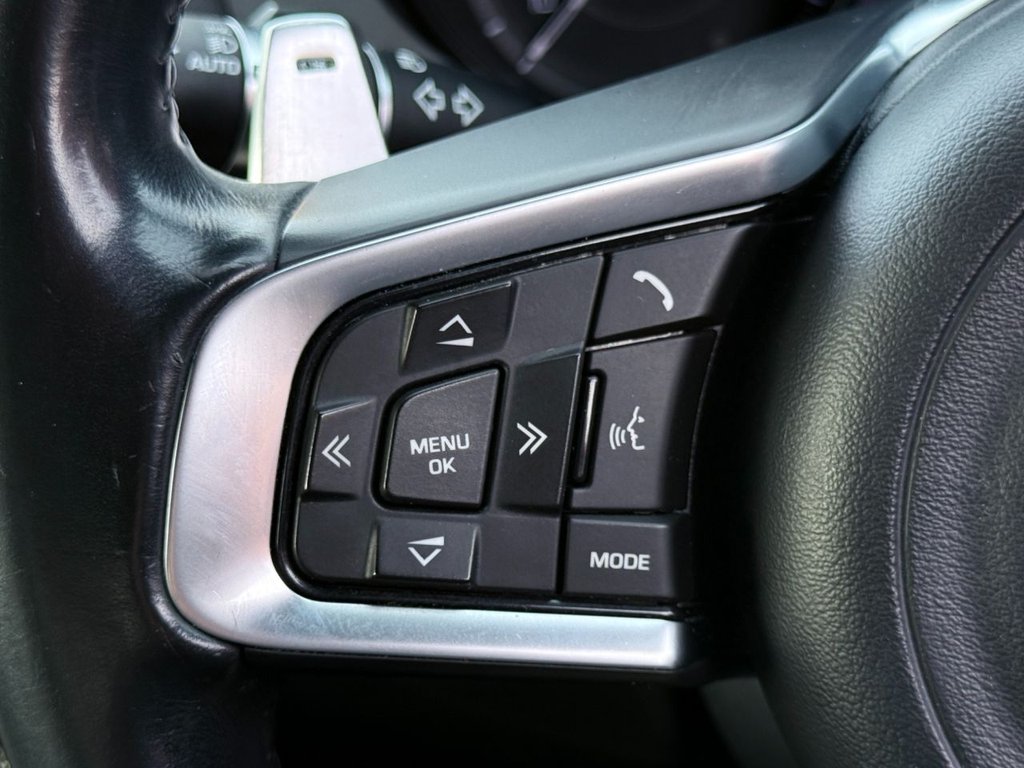 Used Jaguar XE 2015 for sale - 78181633: Photo 24