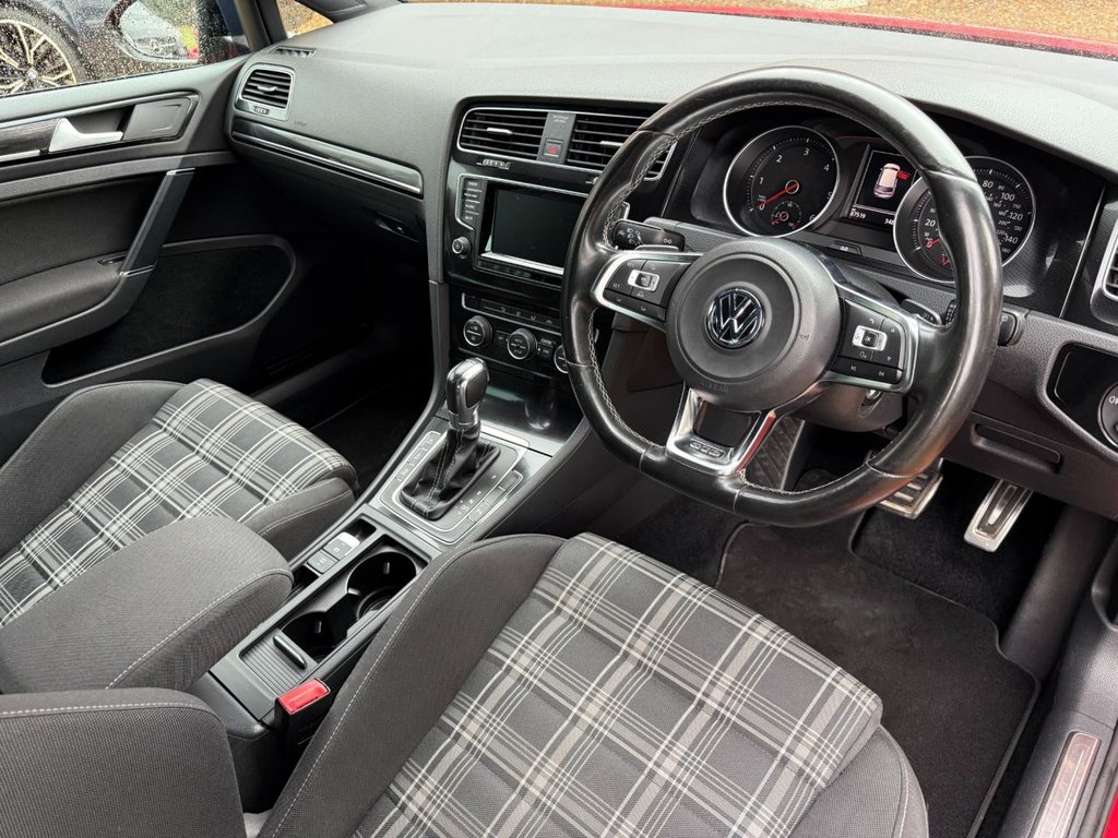 Used Volkswagen Golf 2013 for sale - 76323335: Photo 4
