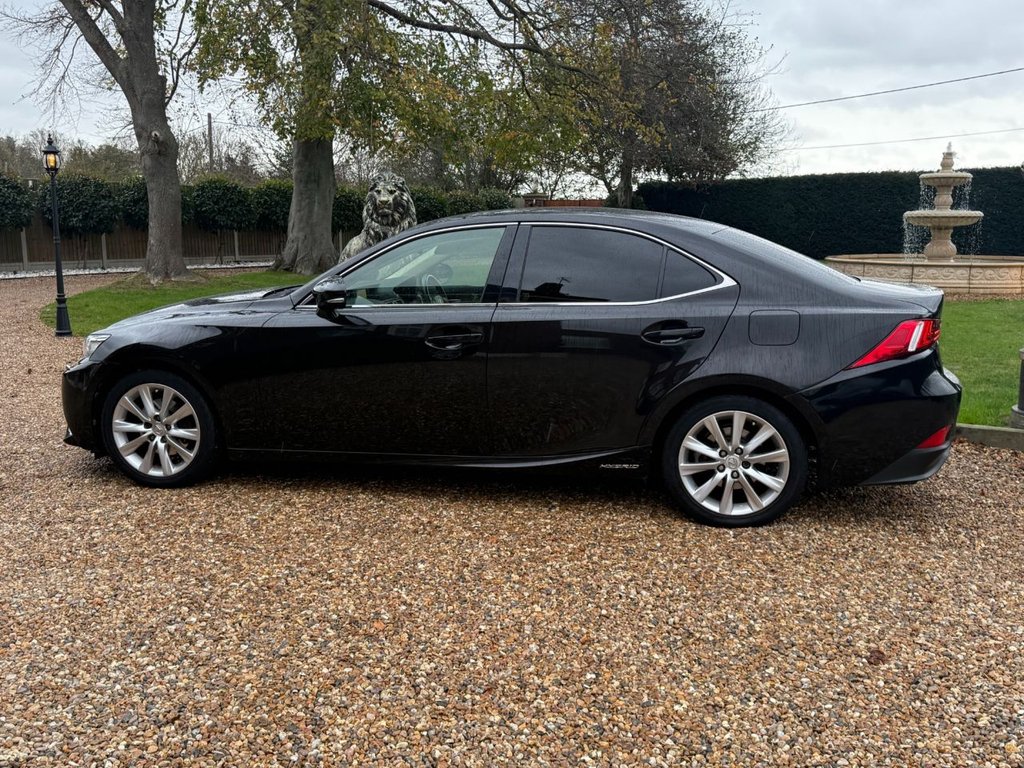 Used Lexus IS 2015 for sale - 76698891: Photo 6