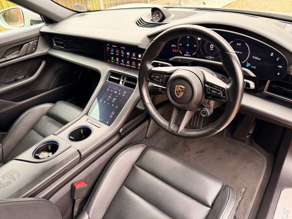 Used Porsche Taycan 2023 for sale - 77748983: Photo 10