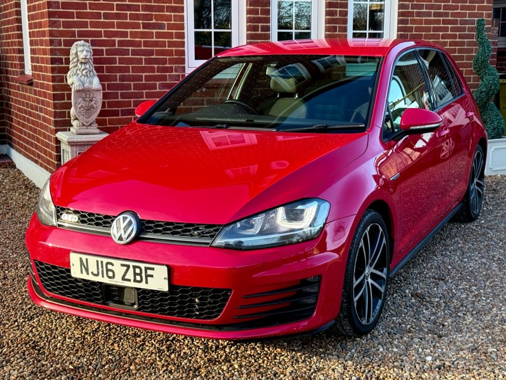 Used Volkswagen Golf 2016 for sale - 77212533: Photo 2