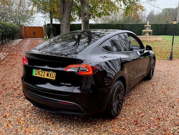 Used Tesla Model Y 2022 for sale - 76546620: Photo