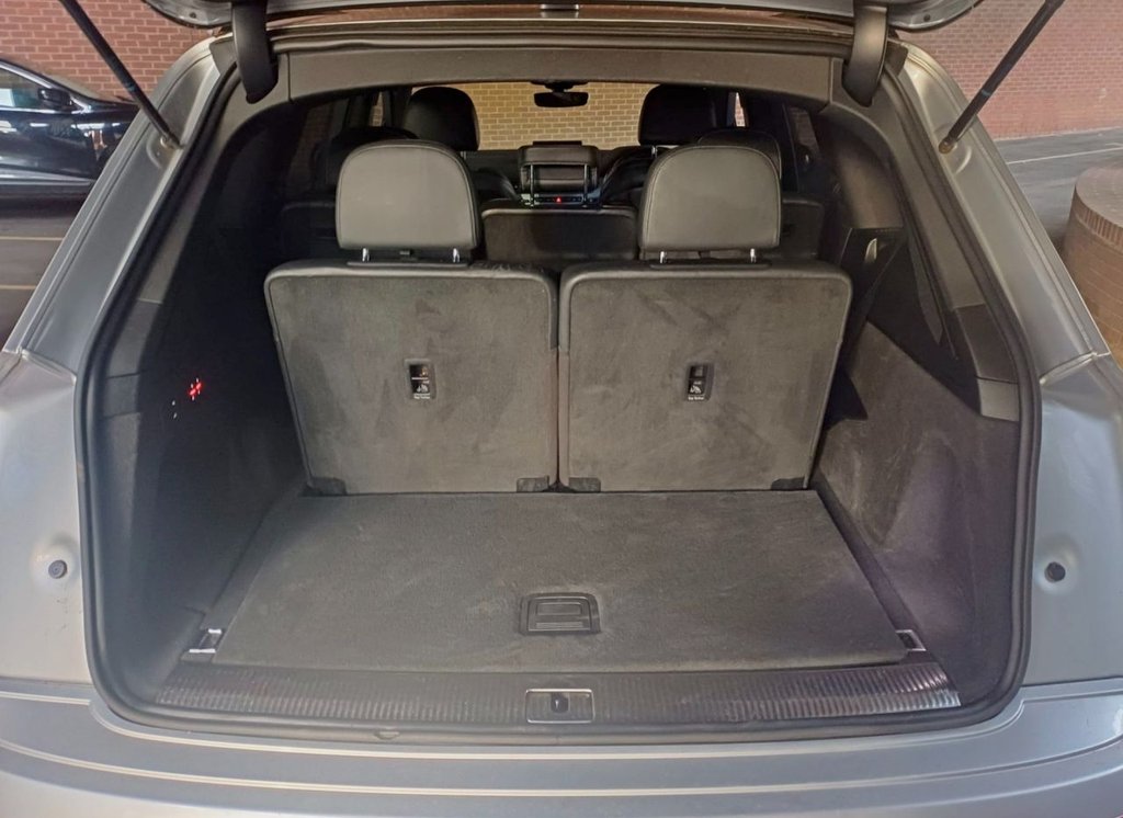 Used Audi Q7 2018 for sale - 76950662: Photo 8