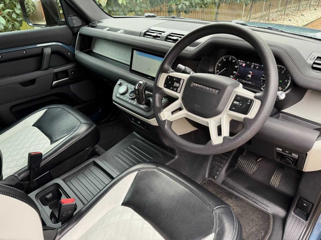 Used Land Rover Defender 2021 for sale - 77636791: Photo 10