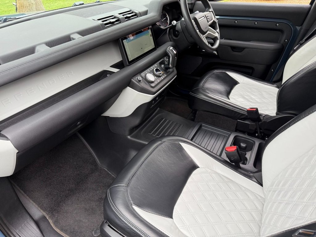 Used Land Rover Defender 2021 for sale - 77636791: Photo 24