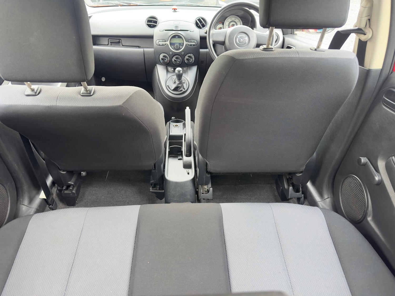 Used Mazda Mazda2 2010 for sale - 76689765: Photo 18