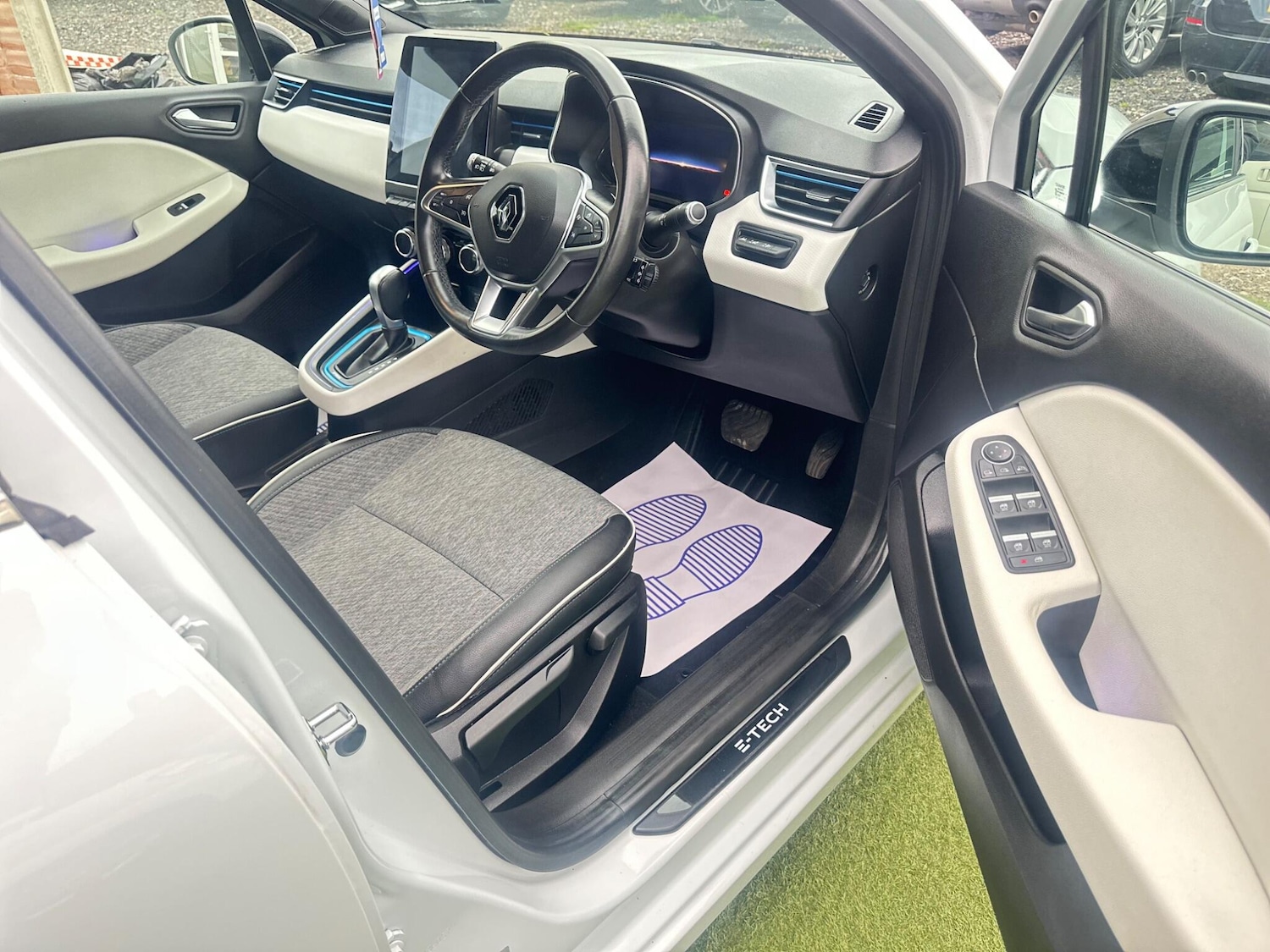 Used Renault Clio 2021 for sale - 76731134: Photo 11