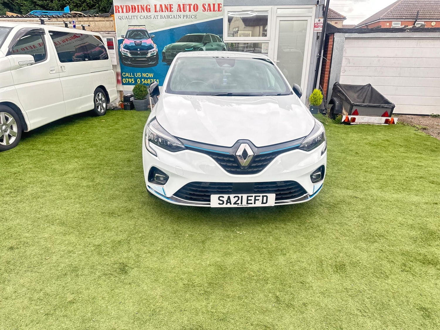 Used Renault Clio 2021 for sale - 76060737: Photo 2