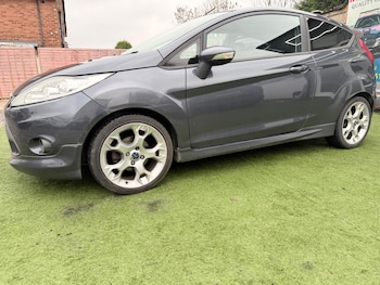 Used Ford Fiesta 2010 for sale - 77456380: Photo