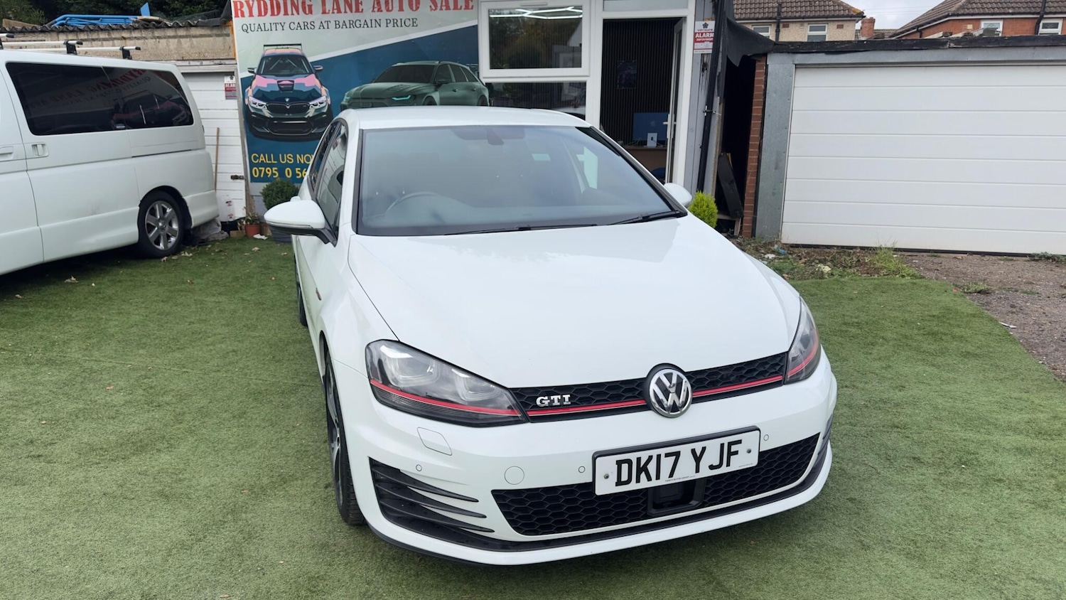 Used Volkswagen Golf 2017 for sale - 76772817: Photo 2