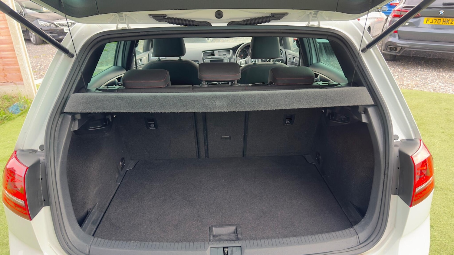 Used Volkswagen Golf 2017 for sale - 76772817: Photo 21