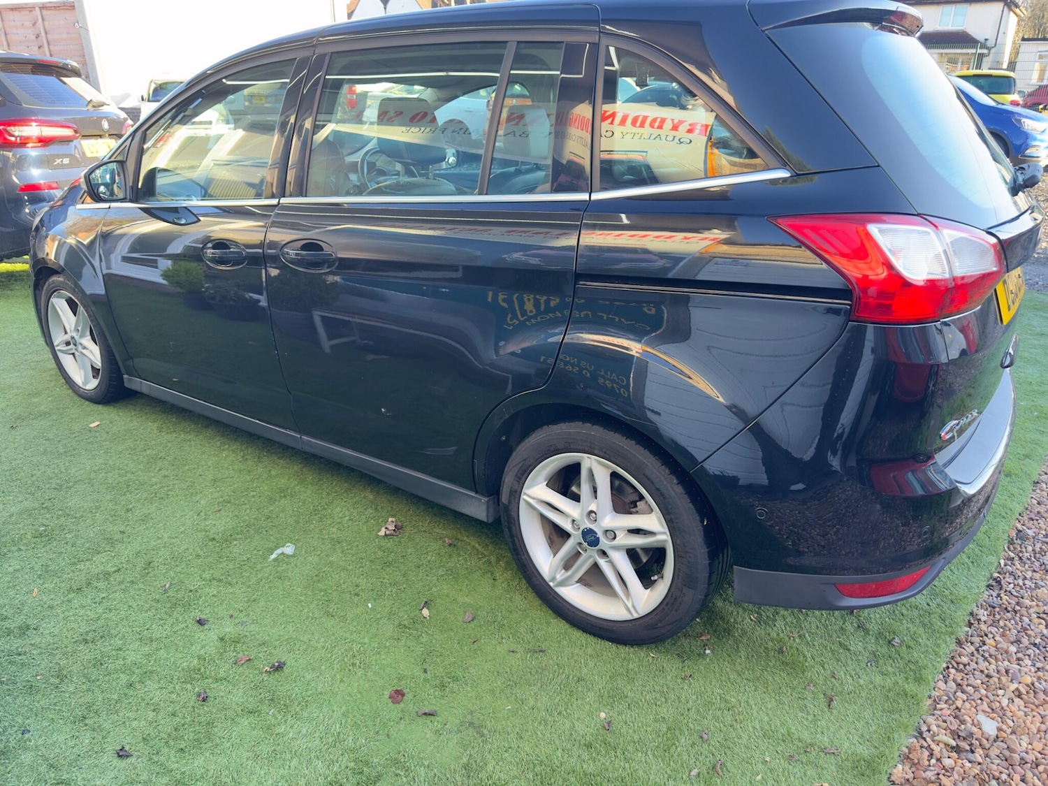 Used Ford Grand C-Max 2015 for sale - 76942439: Photo 11