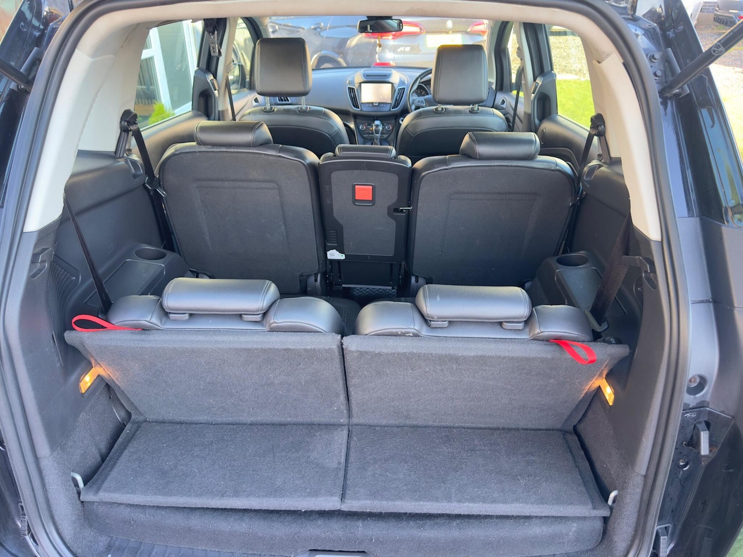 Used Ford Grand C-Max 2015 for sale - 76942439: Photo 17