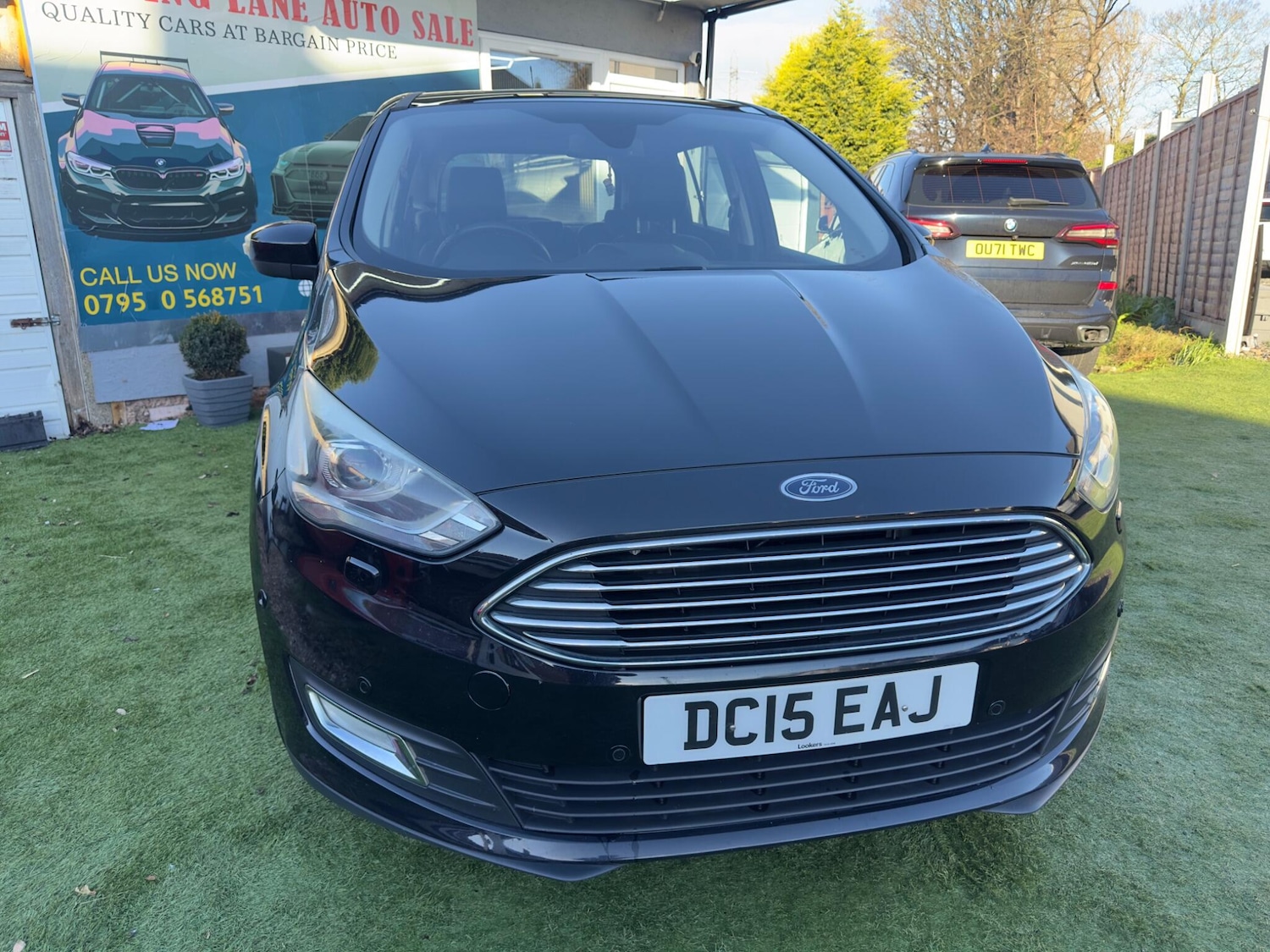 Used Ford Grand C-Max 2015 for sale - 76942439: Photo 2