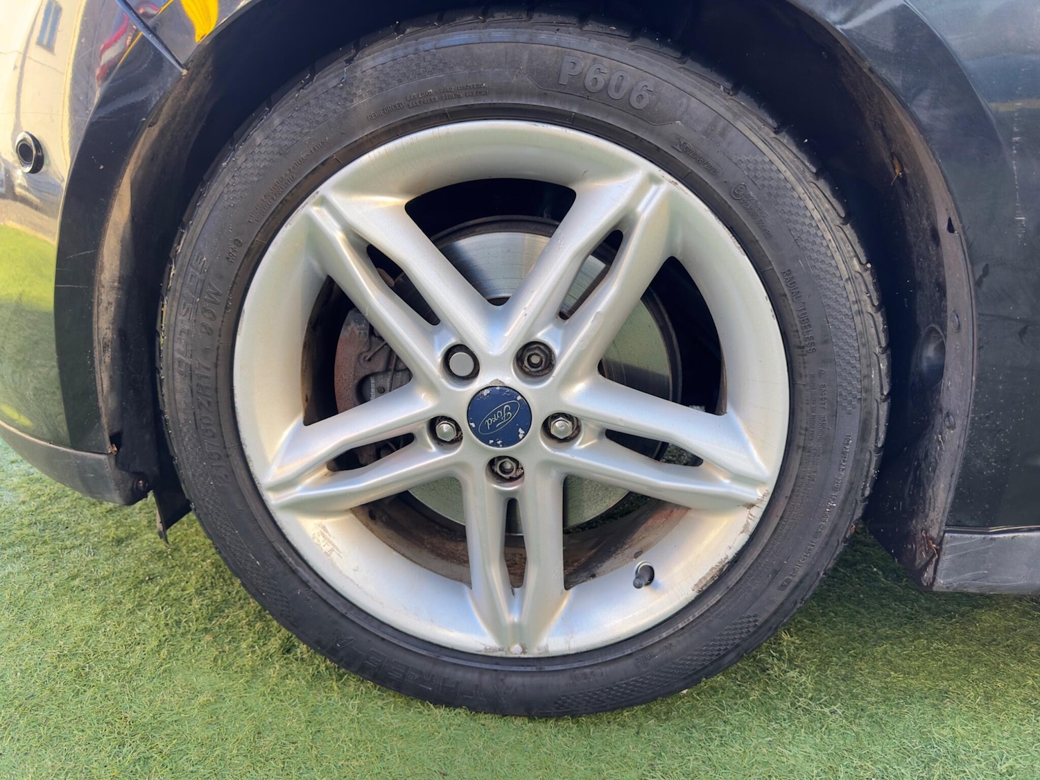 Used Ford Grand C-Max 2015 for sale - 76942439: Photo 28