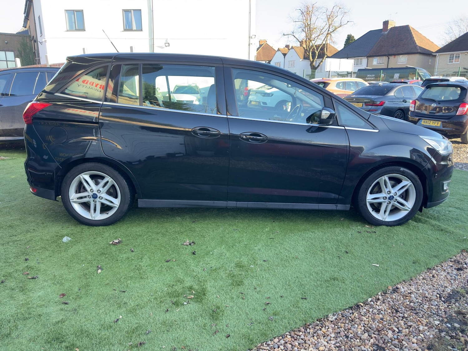 Used Ford Grand C-Max 2015 for sale - 76942439: Photo 4