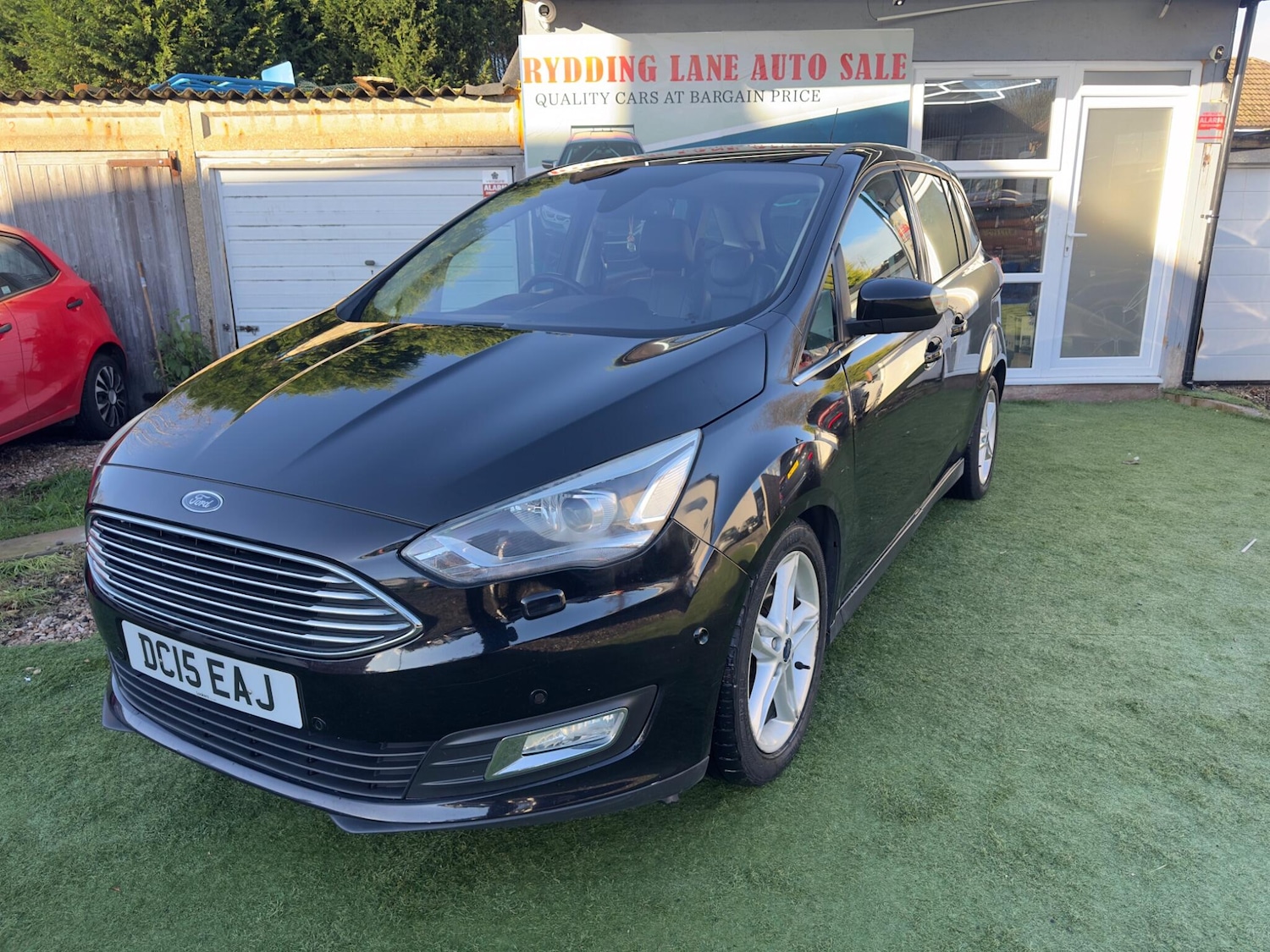 Used Ford Grand C-Max 2015 for sale - 76942439: Photo 5