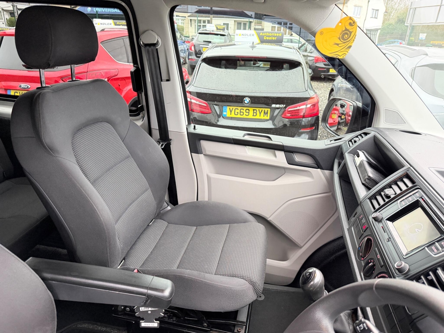 Used Volkswagen Transporter 2017 for sale - 77909834: Photo 11