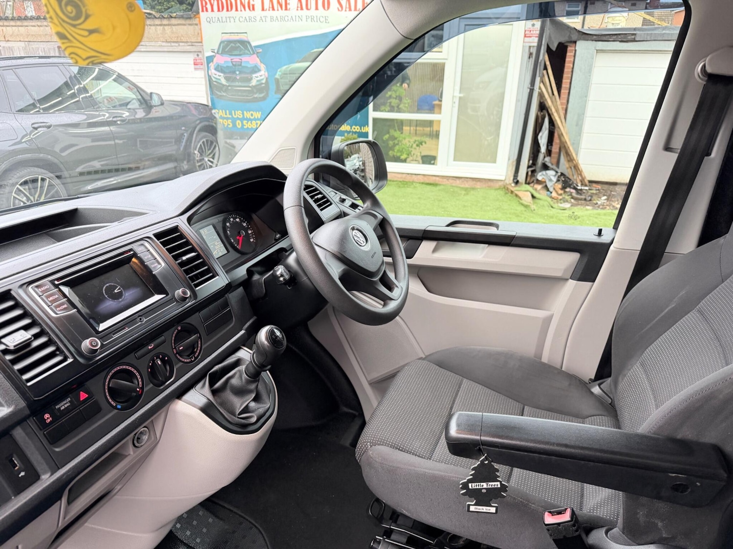 Used Volkswagen Transporter 2017 for sale - 77909834: Photo 14