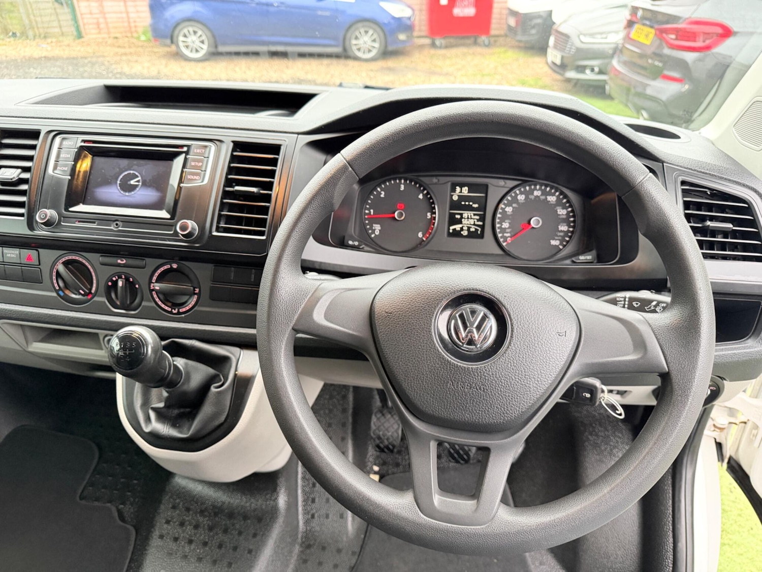 Used Volkswagen Transporter 2017 for sale - 77909834: Photo 17