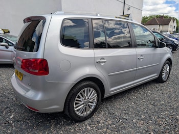 Used Volkswagen Touran 2012 for sale - 78901923: Photo