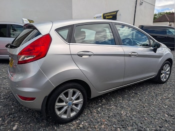 Used Ford Fiesta 2010 for sale - 78898063: Photo