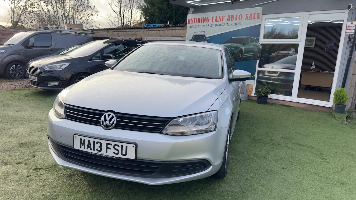 Used Volkswagen Jetta 2013 for sale - 76572368: Photo 2