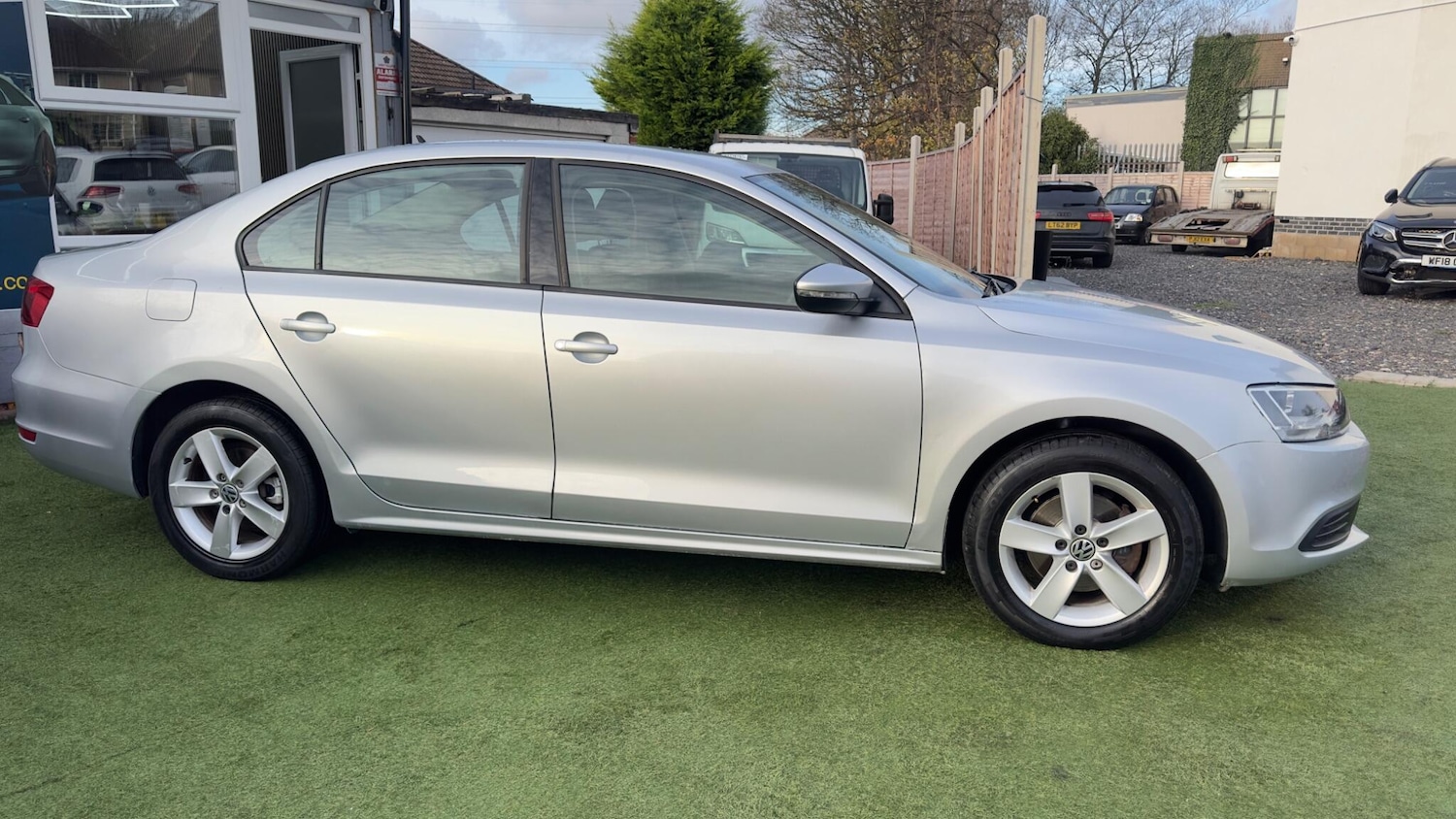 Used Volkswagen Jetta 2013 for sale - 76572368: Photo 4