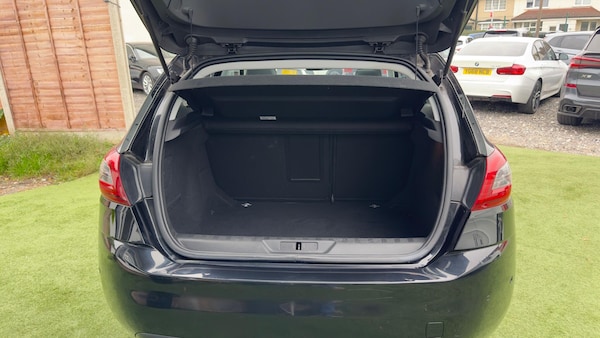 Used Peugeot 308 2020 for sale - 76283880: Photo 12