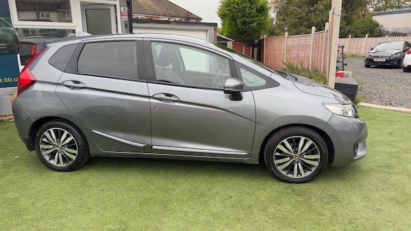 Used Honda Jazz 2017 for sale - 76283700: Photo 10