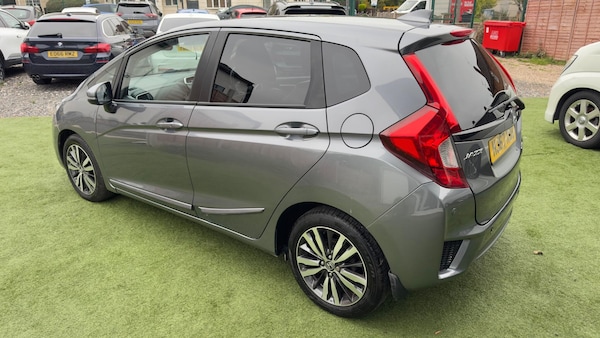 Used Honda Jazz 2017 for sale - 76283700: Photo 6