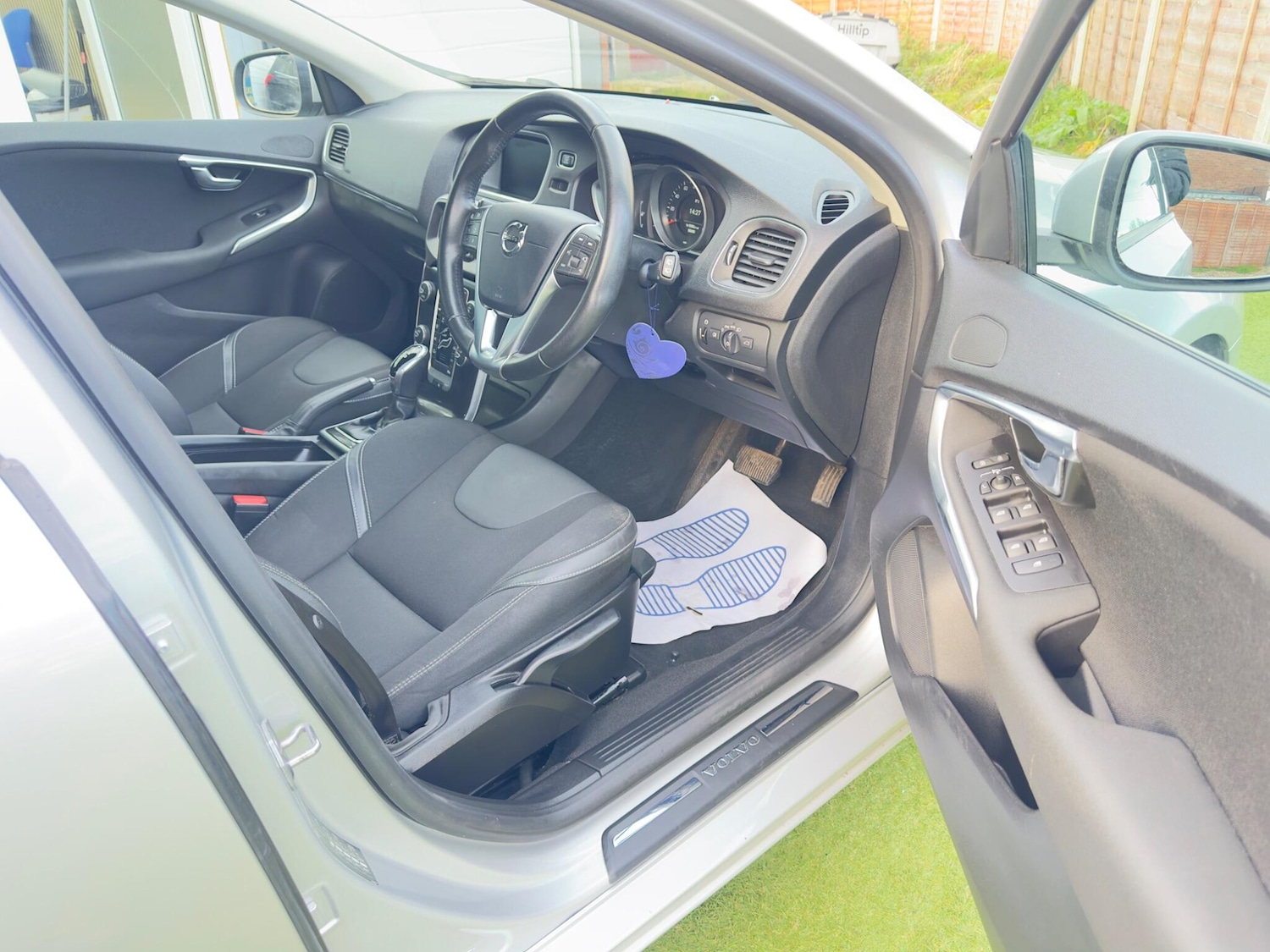 Used Volvo V40 2019 for sale - 77081266: Photo 12