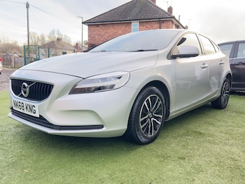 Used Volvo V40 2019 for sale - 77081266: Photo