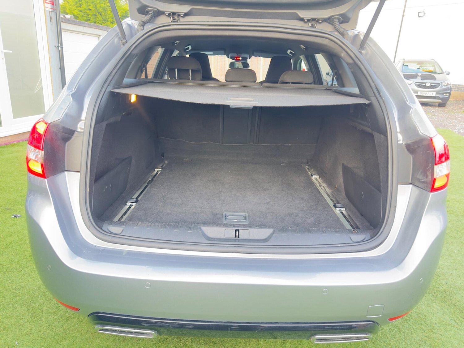 Used Peugeot 308 2017 for sale - 76936487: Photo 17