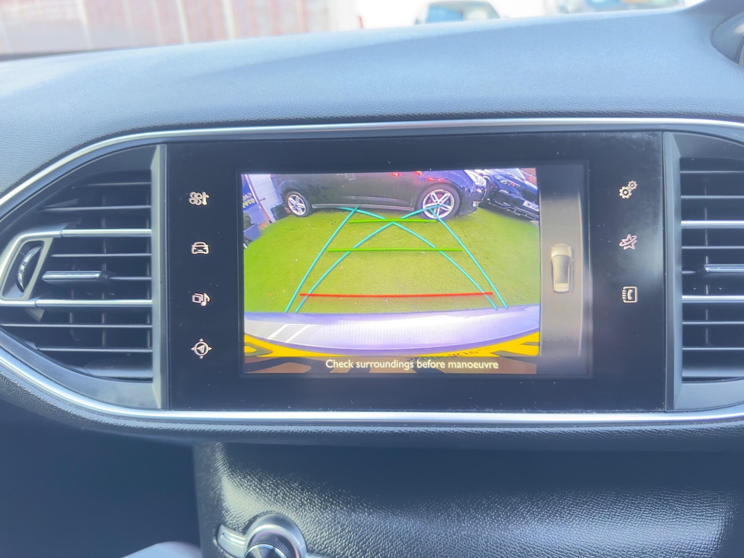 Used Peugeot 308 2017 for sale - 76936487: Photo 22