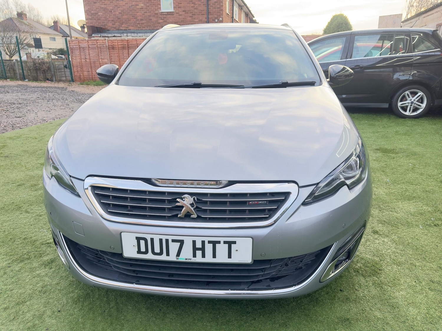 Used Peugeot 308 2017 for sale - 76936487: Photo 3