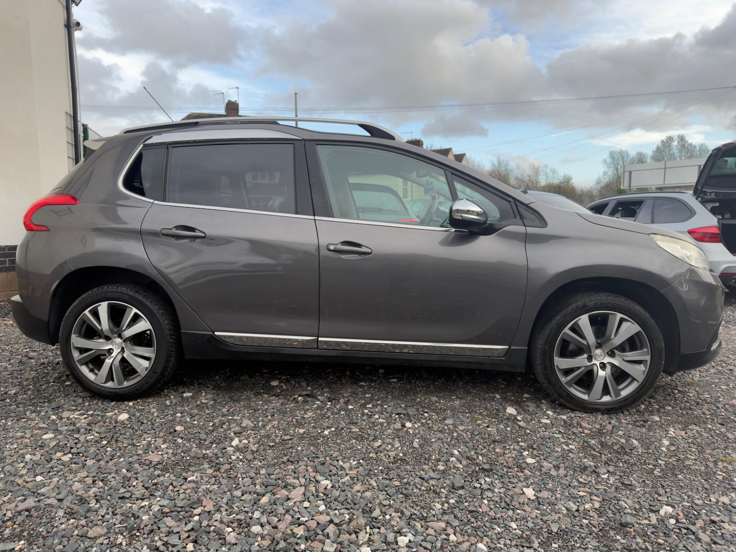 Used Peugeot 2008 2016 for sale - 77637644: Photo 5